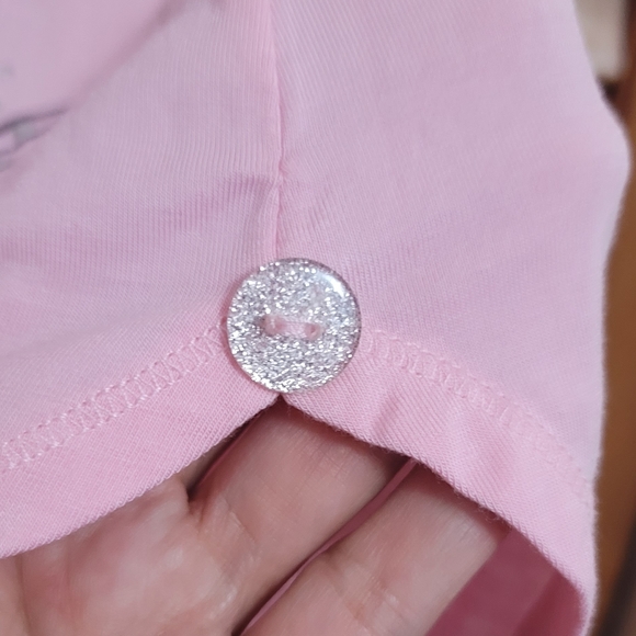 Betsey Johnson Pink Bedazzled V neck T-Shirt Sz Large - Picture 6 of 10